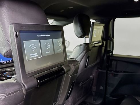 Used 2022 Chrysler Pacifica Touring-L w/ Uconnect Theater Family Group FWD image 27