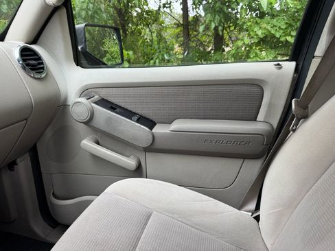 Used 2007 Ford Explorer Sport Trac XLT RWD image 10