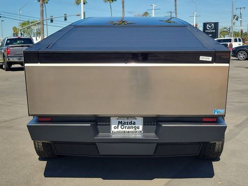 Used 2025 Tesla Cybertruck AWD Crew Cab image 24