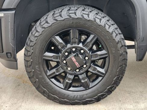 Used 2024 GMC Sierra 2500 AT4 w/ AT4 Premium Plus Package AWD/4WD image 10