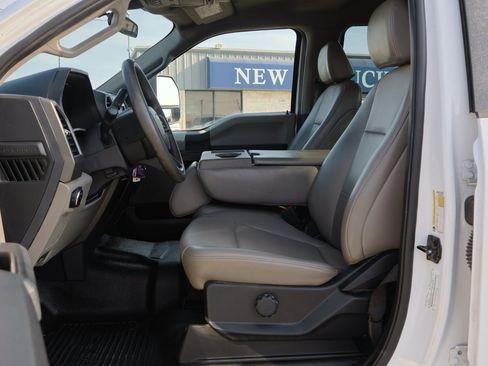 Used 2022 Ford F450 XL w/ Power Equipment Group image 15