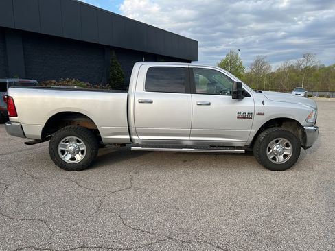 Used 2017 RAM 2500 SLT image 8