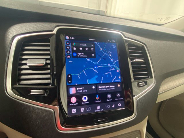 Used 2024 Volvo XC90 B5 Plus AWD/4WD image 18