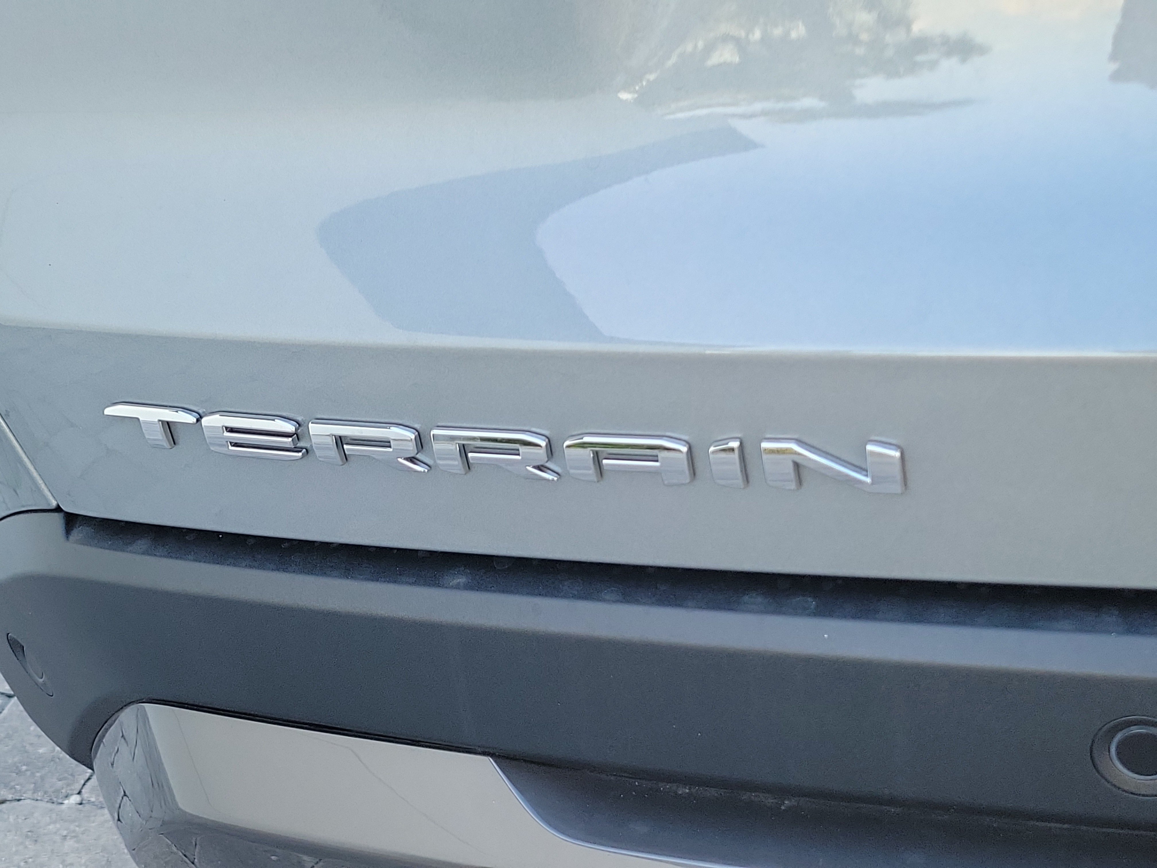New 2027 GMC Terrain Elevation w/ LPO, Floor Liner Package FWD image 7