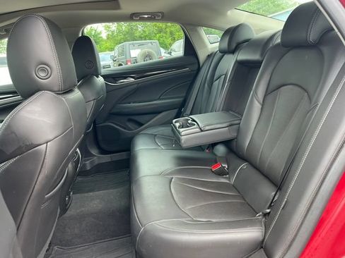 Used 2019 Buick LaCrosse Premium w/ Driver Confidence Package II AWD/4WD image 4