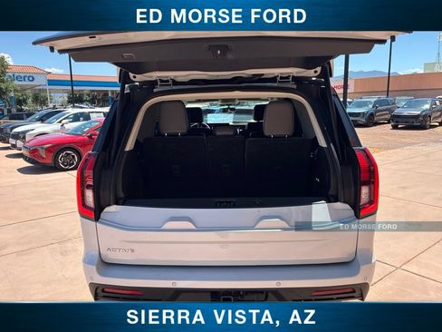 Certified 2025 Ford Expedition Active AWD/4WD image 13