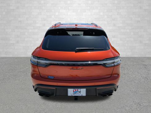 Used 2024 Porsche Macan image 3