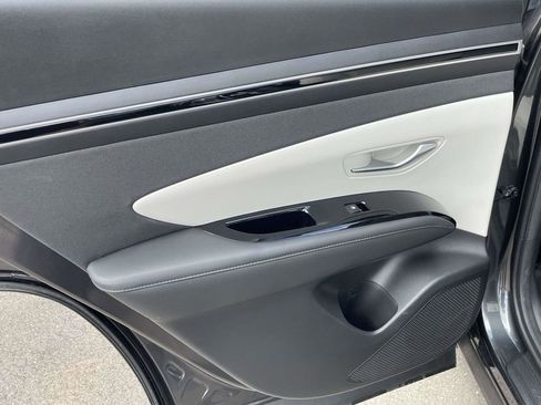 Certified 2022 Hyundai Tucson SEL w/ Convenience + Premium Package FWD image 11