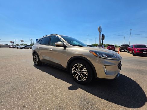 Used 2020 Ford Escape SEL FWD image 6