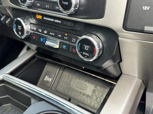 Used 2022 Ford F250 Lariat w/ Tremor Off-Road Package AWD/4WD image 28