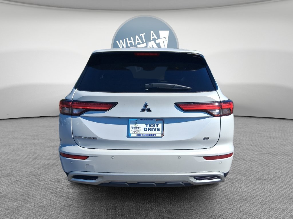 Used 2024 Mitsubishi Outlander FWD image 5