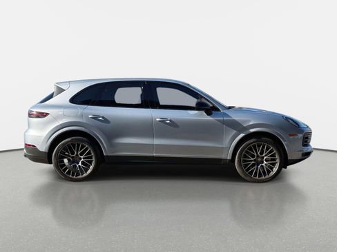 Used 2021 Porsche Cayenne S AWD/4WD image 2