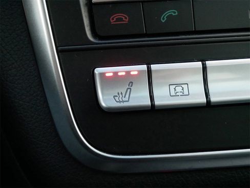 Used 2020 Mercedes-Benz GLA 250 4MATIC image 21