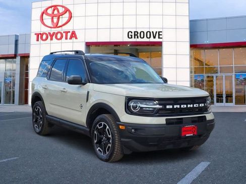 Used 2024 Ford Bronco Sport Outer Banks w/ Tech Package AWD/4WD image 8