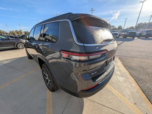 New 2025 Jeep Grand Cherokee L Limited image 6