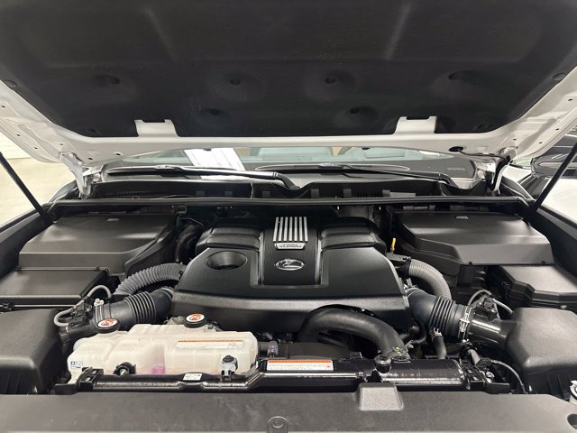 Used 2025 Lexus LX 600 4WD w/ Appearance Package image 25