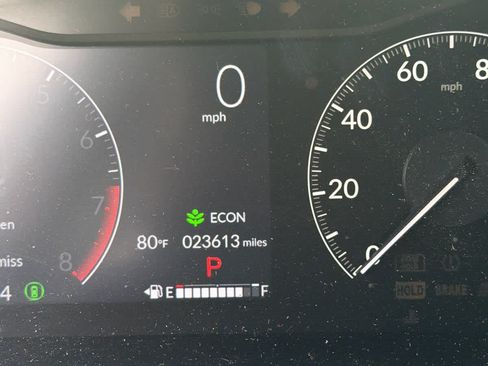 Used 2024 Honda HR-V LX image 10