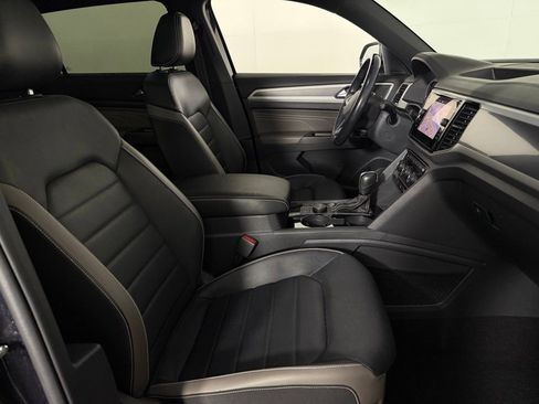 Used 2022 Volkswagen Atlas Cross Sport SEL Premium R-Line image 35