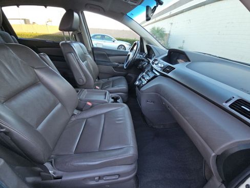 Used 2013 Honda Odyssey Touring image 18