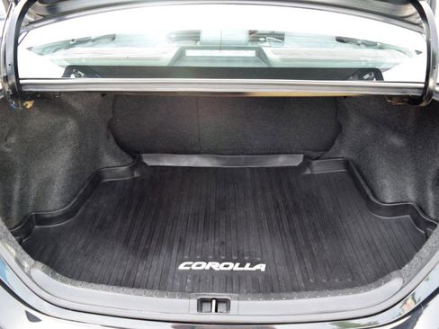 Used 2019 Toyota Corolla LE FWD image 31