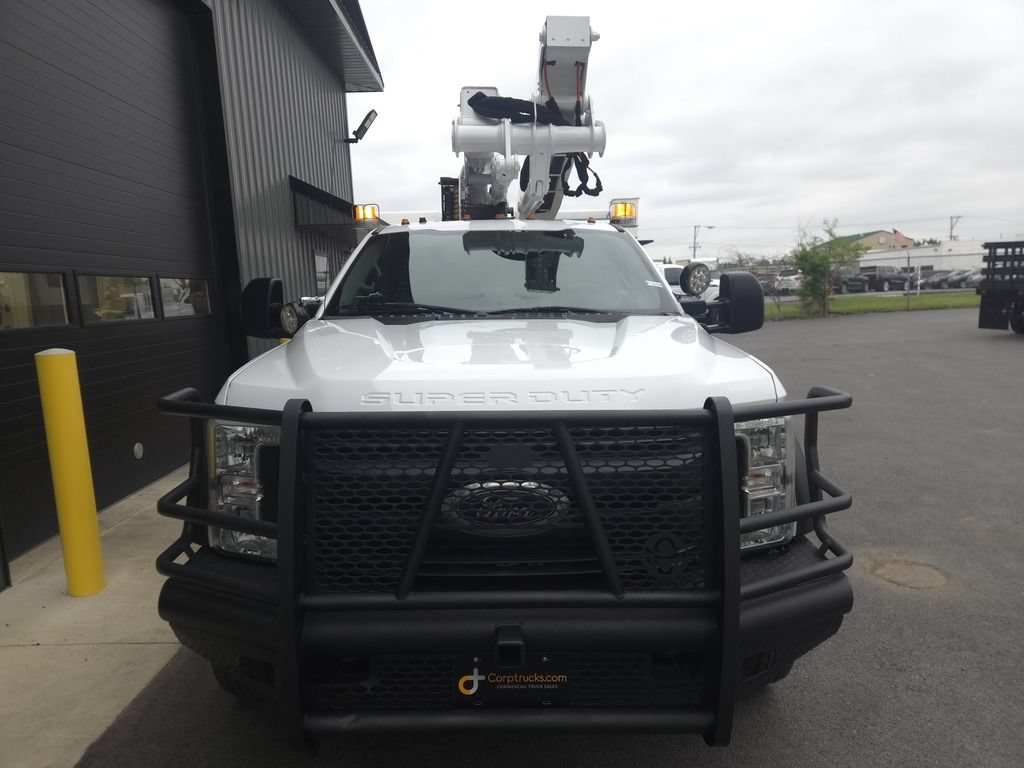 Used 2017 Ford F550 4x4 Regular Cab Super Duty image 6