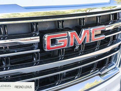 Used 2021 GMC Yukon XL SLT w/ SLT Luxury Plus Package image 11