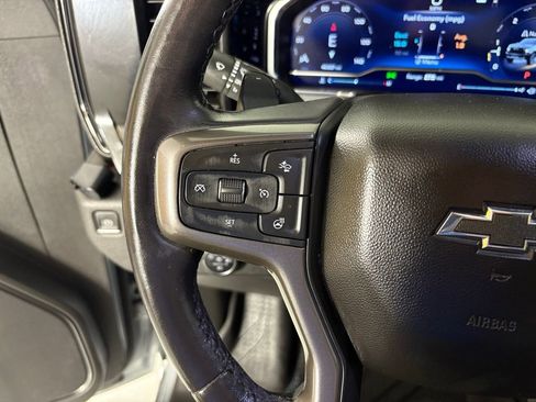 Used 2023 Chevrolet Silverado 1500 ZR2 w/ Technology Package AWD/4WD image 26