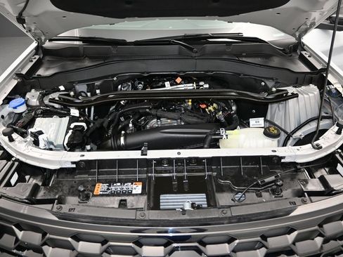 Certified 2026 Ford Explorer ST-Line w/ ST-Line Street Pack RWD image 11