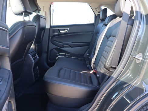 Used 2024 Ford Edge SEL w/ Convenience Package image 11