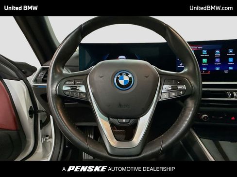 Used 2023 BMW i4 eDrive40 w/ Premium Package image 6