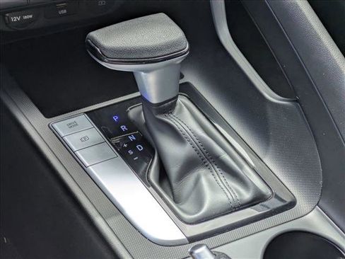 Used 2024 Hyundai Elantra SE image 14
