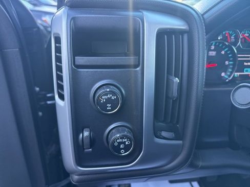 Used 2018 GMC Sierra 1500 SLE w/ SLE Value Package image 12