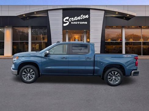 Used 2024 Chevrolet Silverado 1500 LT image 2