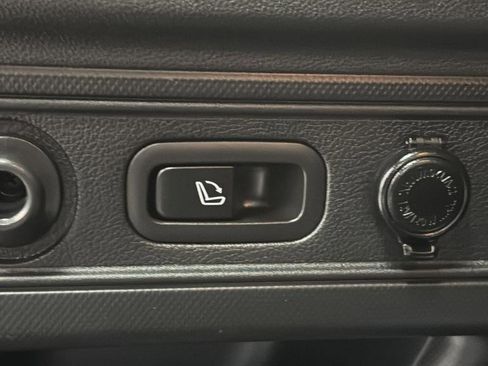 Used 2023 Subaru Forester Limited w/ Popular Package #2 image 33