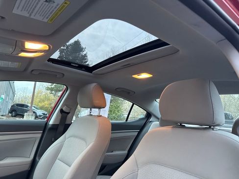 Used 2018 Hyundai Elantra Value Edition image 27