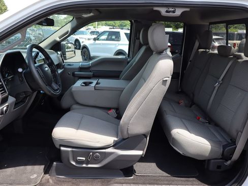 Used 2018 Ford F150 XLT w/ Equipment Group 302A Luxury AWD/4WD image 22
