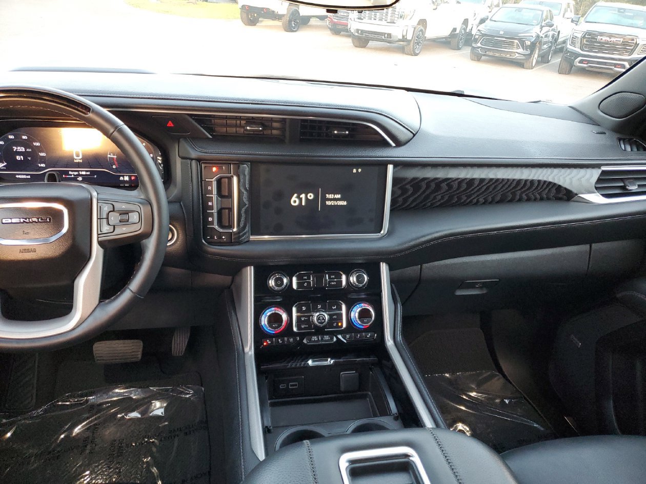 Used 2024 GMC Yukon Denali w/ Advanced Technology Package AWD/4WD image 13