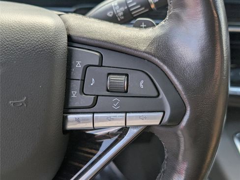 Used 2022 Cadillac Escalade Premium Luxury AWD/4WD image 30