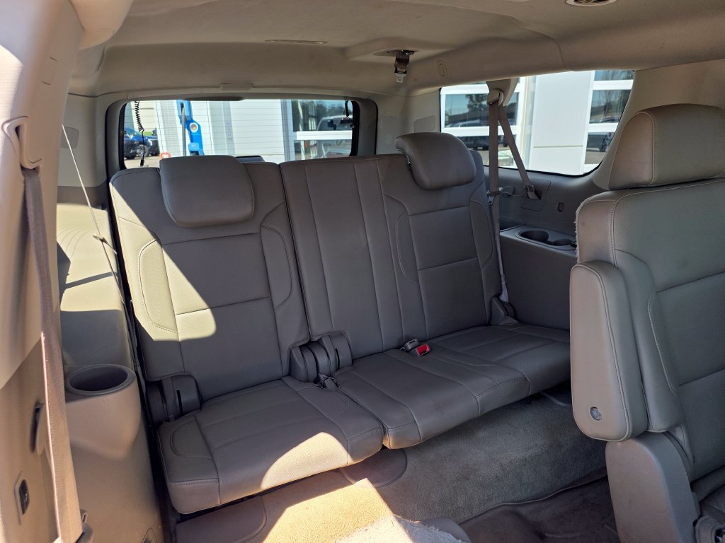 Used 2015 Chevrolet Suburban LTZ AWD/4WD image 13