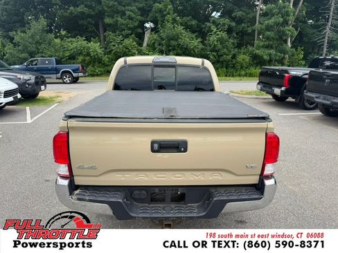 Used 2016 Toyota Tacoma SR5 w/ SR5 Appearance Package (SN) AWD/4WD image 9