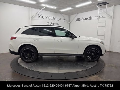 Used 2026 Mercedes-Benz GLC 300 image 9