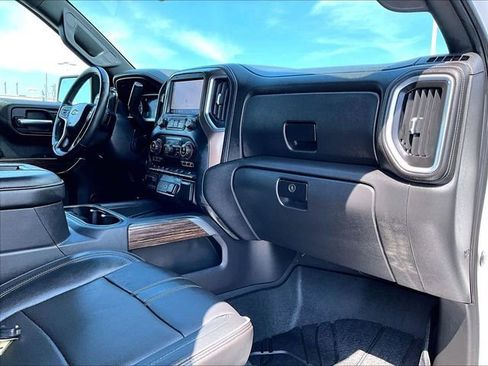 Used 2019 Chevrolet Silverado 1500 High Country w/ Technology Package image 14