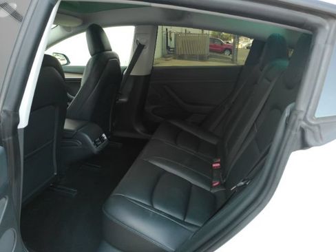 Used 2023 Tesla Model 3 Standard Range RWD image 17