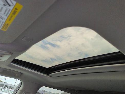Certified 2025 Toyota Highlander XLE AWD/4WD image 14