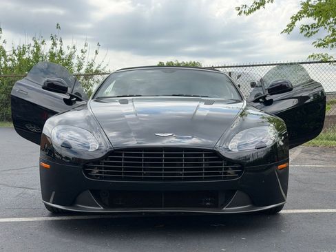 Used 2016 Aston Martin V8 Vantage GT image 36