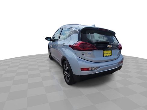 Used 2017 Chevrolet Bolt Premier w/ Driver Confidence II Package FWD image 7