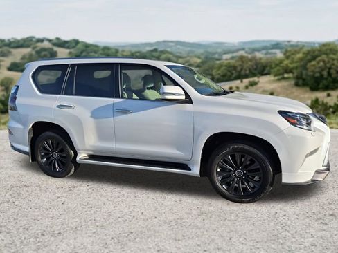 Used 2023 Lexus GX 460 Luxury w/ Sport Design Package AWD/4WD image 13