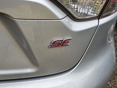 Used 2022 Toyota Corolla SE FWD image 6