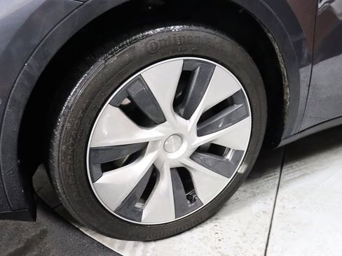 Used 2021 Tesla Model Y Long Range image 6