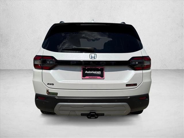 Used 2024 Honda Pilot TrailSport image 7